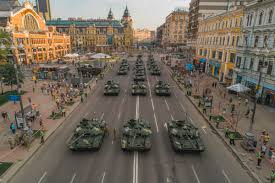 На параде в день независимости украины, который состоится в киеве 24 августа, примет участие большое количество военных, самолетов, покажут оружие и технику. Parad V Kieve Minoborony Ne Mozhet Poschitat Stoimost