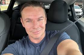 hey friends, anyone know where i can get shammys?