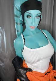 r/cosplaygirls told me my Twi'lek wasn't a cosplay just a “costume” and  deleted my post. 🥺😂 : r/lekkulovers