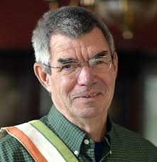 Married couple faces two others for school board seat