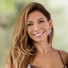 Fanny Fong's Instagram, Twitter & Facebook