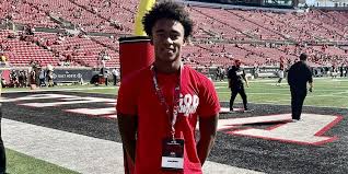 Louisville lands commitment from electric in-state wide receiver