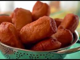Resep bolang baling atau roti goreng yang enak banget kreasi masakan. Resep Bolang Baling Si Kue Bantal Jajanan Khas Semarang Youtube