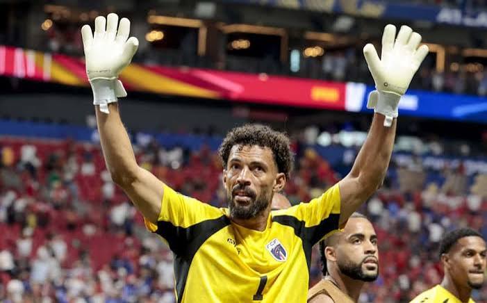 Vozinha &eacute; indicado ao pr&ecirc;mio de melhor goleiro do mundo