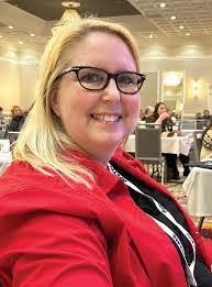 Catherine Lett's Instagram, Twitter & Facebook