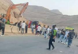 ‫بالفيديو : وفاة ١٠ طلاب وإصابة ٢٥ في اتوبيس جامعة الجلاله- منبر التحرير -  Menbar Eltahrir‬‎