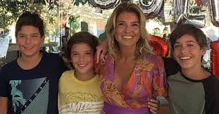 İlkokuldan sonra erenköy kız lisesi'nde orta öğrenimini tamamlayan ergen, lise öğrenimini ise kadıköy ticaret lisesi'nde bitirdi. Gulben Ergen In Oglu Atlas 14 Oldu Gulben Ergen Dogum Anini Paylasti Canimin Neden Kolay Yanmadigini Iyi Biliyorum Son Dakika Magazin Haberleri