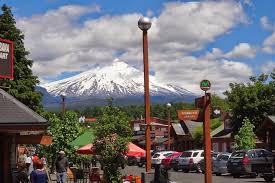 Lugares para ver, maneiras de explorar e experiências típicas. Pucon Travel Chile South America Lonely Planet