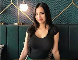 Anya geraldine beberkan tipe pria idamannya. Maria Vania And Anya Geraldine Are Both Mirror Selfies When Wearing A Sports Bra Which Section Okezone Bola Netral News