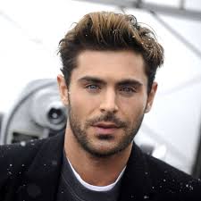 That time i got @zacefron to do a tiktok with me between set ups while shooting w #craiggillespie for #dubaitourism. Zac Efron Total Verandert War Schauspiel Star Beim Beauty Doc Fans Wundern Sich Stars