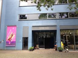 Haus bremen anzeige für immobilienmakler: Kleines Haus In Pink Das Fotoblog Mittenmang