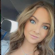 Marissa Ash's Instagram, Twitter & Facebook