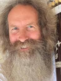 Rob Diggins's Instagram, Twitter & Facebook