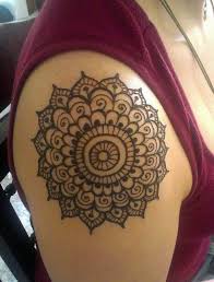 20 Best Shoulder Mehndi Designs For Those Who Love To Experiment Henna Tattoo Designs Shoulder Henna Mehndi Designs