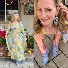 Neutrals are a girl's best friend. Beauty Nina Vaz has her Sunday best