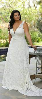 Plus Size Timeless Romantic Lace Wedding Gown Flatters A Curvier Body Comes With Detachable Plus Size Wedding Gowns Wedding Dresses Plus Size Bridal Dresses