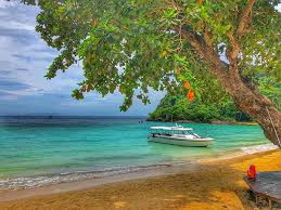Dari dokumen para pendahulu kami itu sebenarnya posisi indonesia dan malaysia ketika berunding, daerah sana itu tidak masuk ke dua pulau, kata ade saat konferensi pers di daerah menteng, jakarta pusat, sabtu (16/11). 25 Pulau Di Malaysia Yang Menarik Terokai Syurga Pantai Pasir Putih Laut Biru