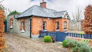 3 conyngham road, dublin, ireland. Dundrum Gate Lodge As Pretty As A Picture For 575k