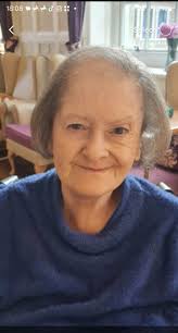 My wonderful Mum and Dad ❤️❤️ Sadly lost my dear Dad at the age of 34  whilst he was serving in the army and my precious Mum to cancer at 67 💔💔