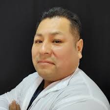 Dennis Ulloa's Instagram, Twitter & Facebook