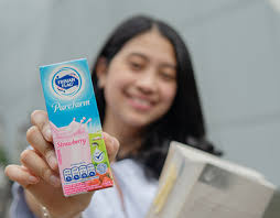 Frisian Flag Projects :: Photos, videos, logos, illustrations and branding  :: Behance