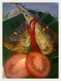 Cara membuat siomay bandung asli yang pertama adalah dengan mencampurkan tepung terigu, tepung kanji, air, dan bumbu yang sudah dihaluskan. Filosofiamenor