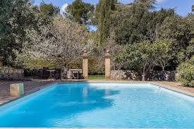 Locations De Vacances A Fuveau Hundredrooms