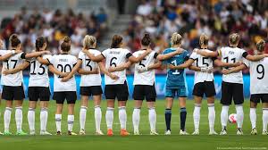 Euro 2022: Sexism in women′s football still rife, according to report in Germany | Sports | German football and major international sports news | DW
