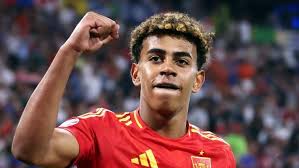 جاءت اليوم تأكيدات جديدة مفادها أن لامين يامال لن يتم الاستعجال به في كأس العالم .. رغم الميل إلى جاهزيته للظهور في المباراة الأولى .. لكن دي لا فوينتي قد يتجنب استخدامه