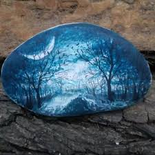 Men Seni Gordum Ay Isiginda Konlumu Verdim Ay Isiginda Tez Geldi Hicran Ayrildiq Heman Ay Isiginda Olmasa Hasret Gu Stone Art Stone Painting Painted Rocks