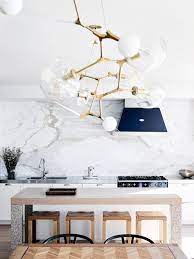 A Bayside Melbourne Home With A Beach Toned Interior Luxury Home Decor Minimal Kitchen Design Interior Design