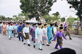 Selawat nabi sempena maulidur rasul. Amirudin Shari No Twitter Bersama Sama Berarak Ke Stadium Melawati Sempena Sambutan Maulidur Rasul Peringkat Negeri Selangor 2018 Perarakan Yang Disertai Seluruh Jabatan Kerajaan Turut Dimeriahkan Dengan Penyertaan Pelbagai Badan Bukan Kerajaan Ngo