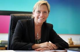 Sie war von juli 2005 bis mai 2016 bürgermeisterin für kultur, schule und sport der landeshauptstadt stuttgart. Susanne Eisenmann Schulen Und Vereine Werden Nie Auf Augenhohe Sein Stuttgart Stuttgarter Nachrichten