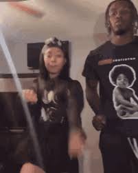 Entdecke rezepte, einrichtungsideen, stilinterpretationen und andere ideen zum ausprobieren. Gangsta Girl Gifs Tenor