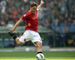 The player should have signed an agreement for €4.9 million net (for the season 2009/10) and €4.8 million for the other four seasons until june 30 2014. Calcio E Leggende Totti Da Ottavo Re Di Roma A Dirigente Epurato Senza Riconoscenza Teleradio News Mai Spam O Pubblicita Molesta Qui Le Notizie Si Ascoltano Ora Poi Forse Altrove