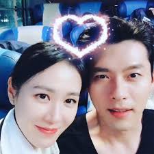 On january 1, hyun bin's agency vast entertainment shared a statement (via soompi) which read, actors hyun bin and son ye jin met through their projects, and after the even son ye jin's ms team entertainment confirmed that the two are a couple and said. 7 Ways Son Ye Jin Breaking Her 20 Year Official Dating Hiatus For Hyun Bin Shows Us That We Shouldn T Settle Zula Sg