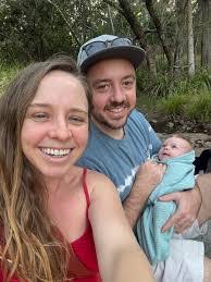 Monique Dewar's Instagram, Twitter & Facebook