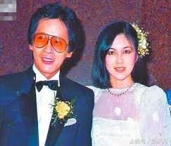 國巨董事長 陳泰銘：前妻只有1個 更新時間： 2018/08/10 05:00 【財經中心╱台北報導】被動元件大廠國巨（2327）前天參加凱基證券主辦的法說會，法人關心的焦點除了產業與公司營運前景外，也關注日前發生的「前妻賣股」一事，陳泰銘自爆「前妻只有一人、就是小孩的媽媽，她要賣股時我有給建議。 è¢«é™³æ³°éŠ˜å®³è‹¦å—ç‰½é€£çš„å‰å¦» é—œä¹‹ç³è‡³ä»Šæœªå©šå››å¤§åŽŸå›  æ¯æ—¥é ­æ¢