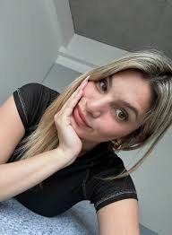 I know I'm american and not very pretty, but can I still get a like from  you? ❤️