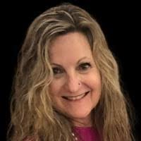 Laura Benbow's Instagram, Twitter & Facebook