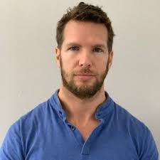 Shawn Hardwick's Instagram, Twitter & Facebook