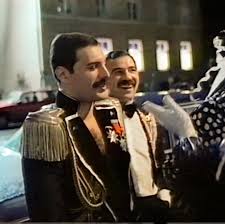 He and jim had spent the day outside together naked, because freddie insisted on the aesthetic. Queen Fans Italia Worldwide On Instagram Freddie Mercury With Jim Hutton September 5 1985 Queen Freddie Mercury Jim Hutton Freddie Mercury Freddie Mercury