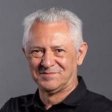 Film Criticism of Documentary Movies as a Media Literacy Tool