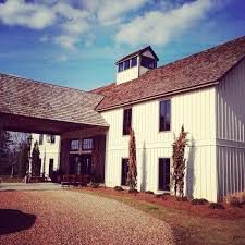 Hattiesburg Ms Wedding At The Barn At Bridlewood Southern Productions Mississippi Wedding Planner And Florist Mississippi Wedding Hattiesburg Barn Wedding Venue
