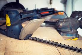 This results in the blades becoming sticky. What Type Of Oil To Use On Your Hedge Trimmer