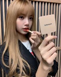 Pin By Sema Sahin On Lalisa Manoban Blackpink Lisa Blackpink Lalisa Manoban