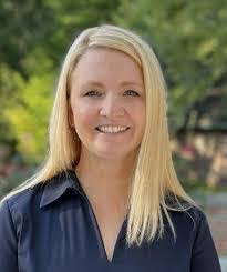 Leandra Benson's Instagram, Twitter & Facebook