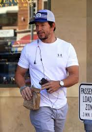 Pin By Sherry Dillehay On Mark Wahlberg Mark Wahlberg Celebrities Male Robert Michaels