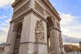 Cintura ad arco trionfale francese in ottone. Immagini Stock Parigi Francia L Arco Di Trionfo Dell Etoile E Uno Dei Monumenti Piu Famosi L Avenue Des Champs Elysees E Piena Di Negozi Caffe E Ristoranti Image 86255252
