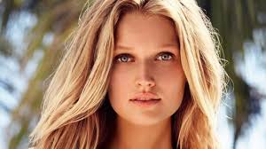 Beautiful German Women Germany People Sandy Blonde Hair German Women Beautiful Women Faces